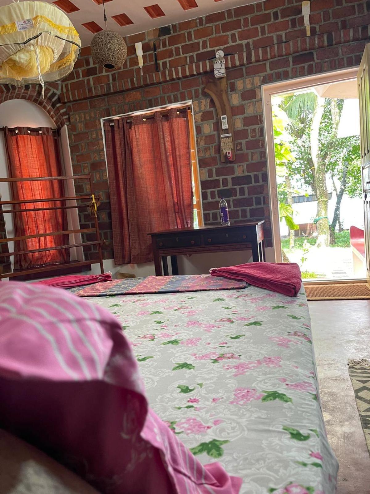 Ashtamudi Villa Kollam Eksteriør bilde